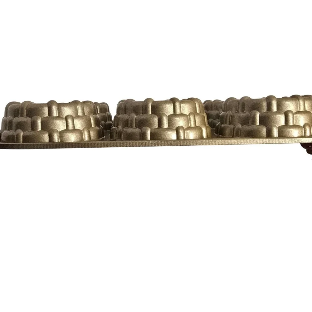 NEW Fancy‎ Nordic Ware Shortcake Baskets Pan Cast Aluminum 6 Cake Non-Stick Gold